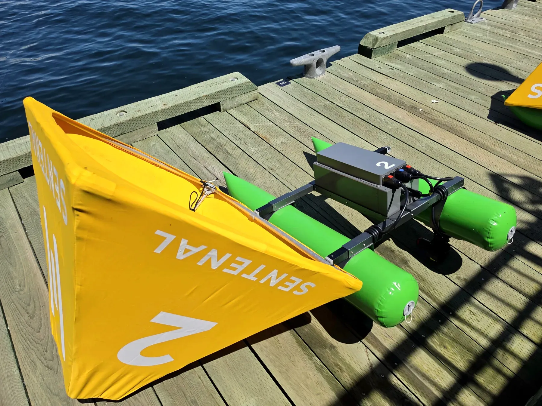A Sentenal with its mark top tipped back: frame, electronics box and both hulls whole